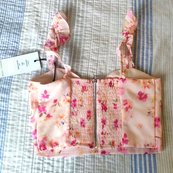 NWT Kendall & Kylie Crop Top Floral Print - Picture 3 of 4